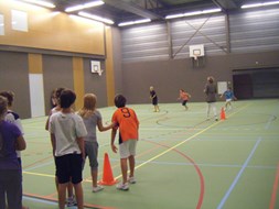 Leerlingen van basisschool Den Bongerd nemen als eerste de sporthal in gebruik